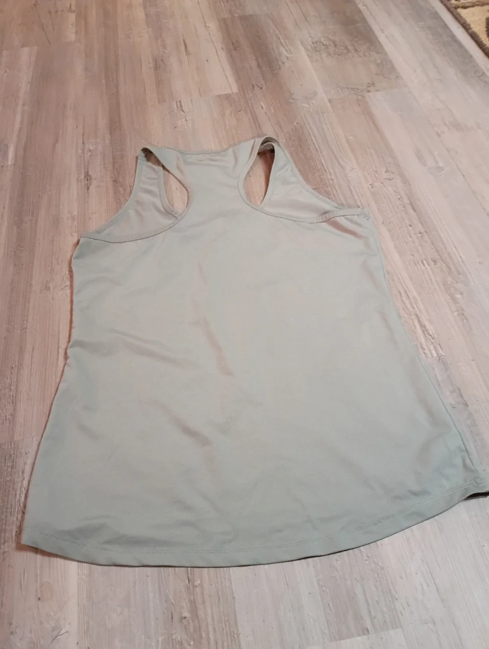 Workout Top - Picture 3 of 4